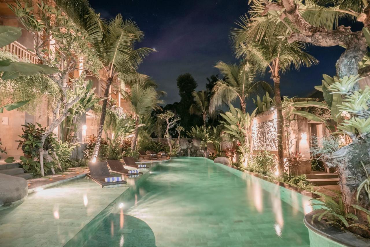 Weda Cita Resort And Spa By Mahaputra Ubud Exteriör bild The pool at the hotel