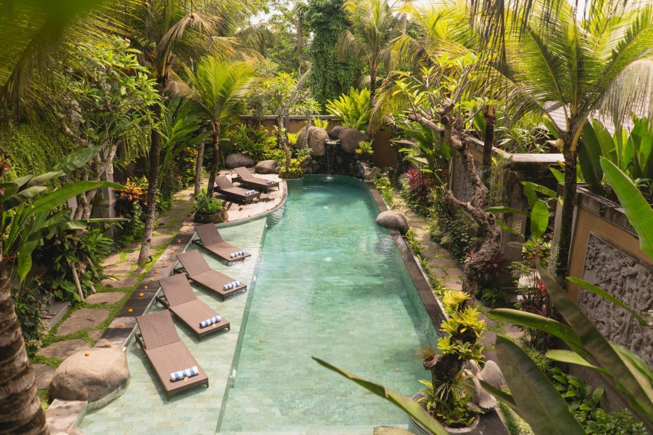Weda Cita Resort And Spa By Mahaputra Ubud Exteriör bild The swimming pool at the resort