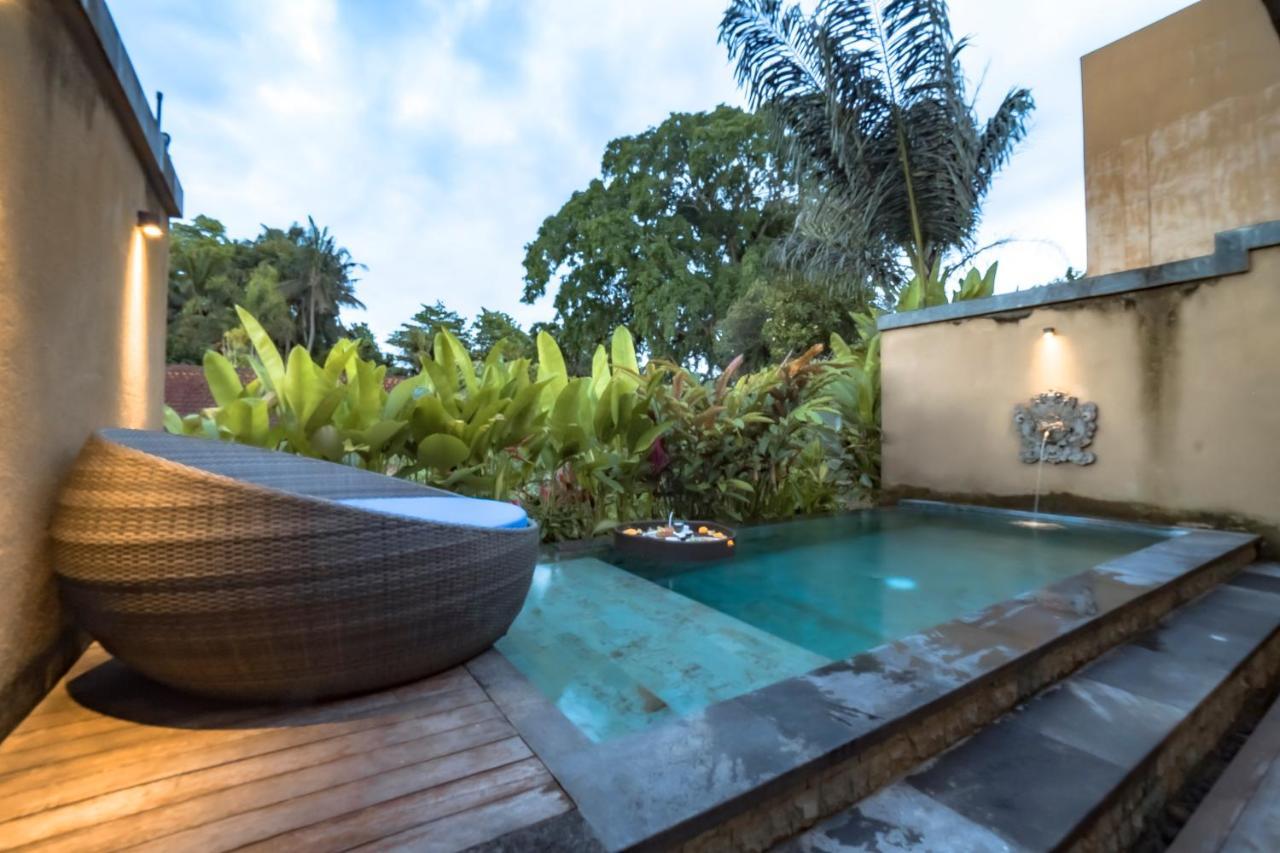 Weda Cita Resort And Spa By Mahaputra Ubud Exteriör bild The swimming pool at the hotel