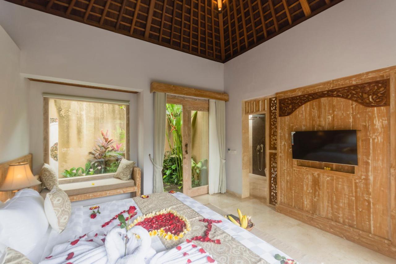 Weda Cita Resort And Spa By Mahaputra Ubud Exteriör bild A bedroom at the resort